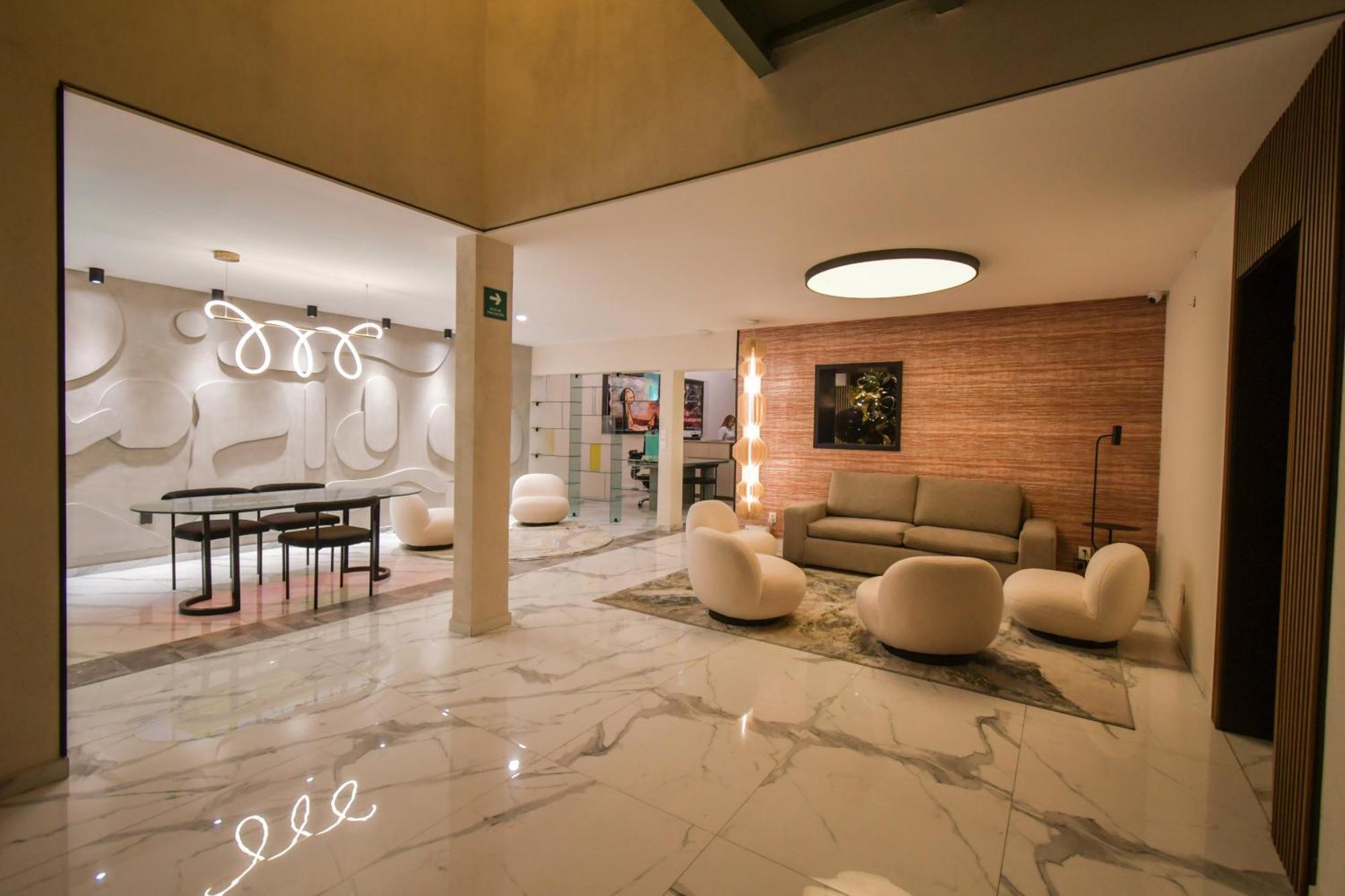Expo Satelite 2750 Hotel & Suites Guadalajara Zewnętrze zdjęcie