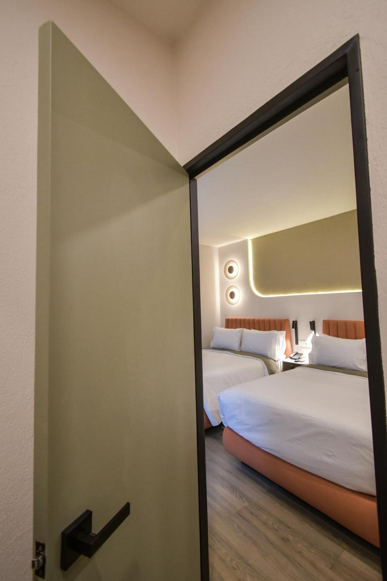Expo Satelite 2750 Hotel & Suites Guadalajara Zewnętrze zdjęcie