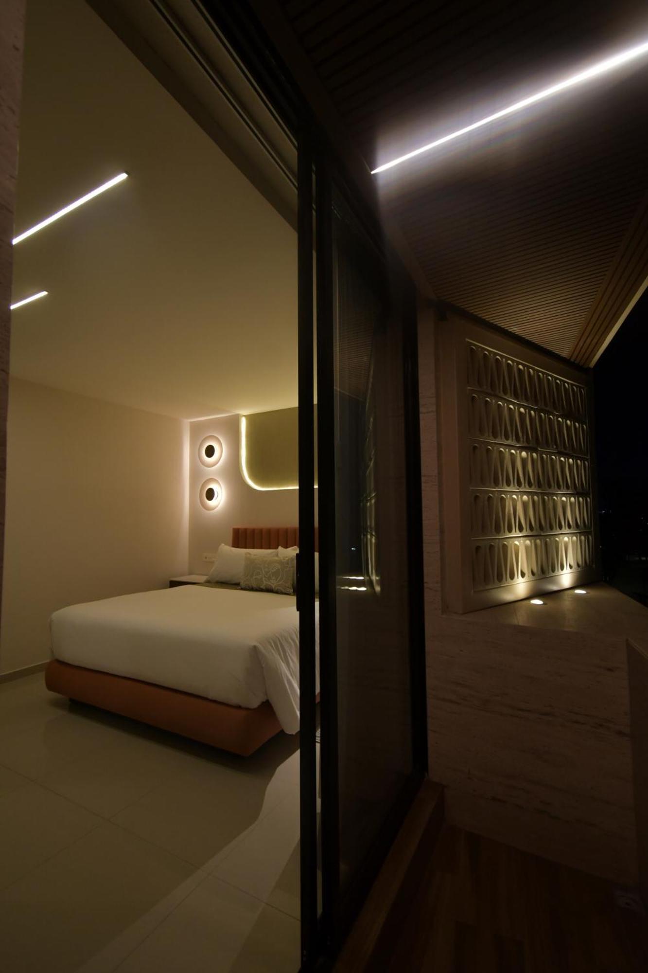 Expo Satelite 2750 Hotel & Suites Guadalajara Zewnętrze zdjęcie
