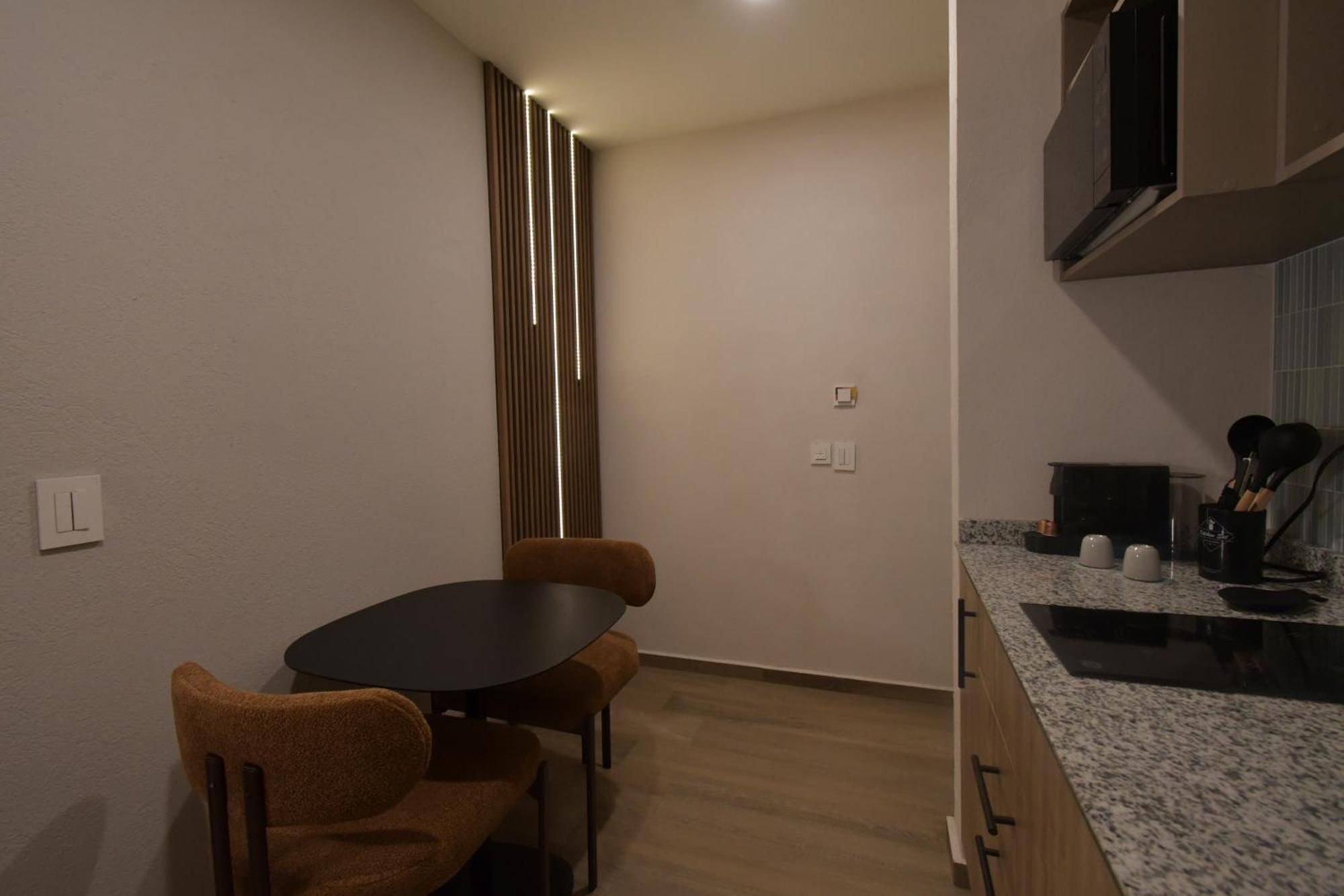 Expo Satelite 2750 Hotel & Suites Guadalajara Zewnętrze zdjęcie